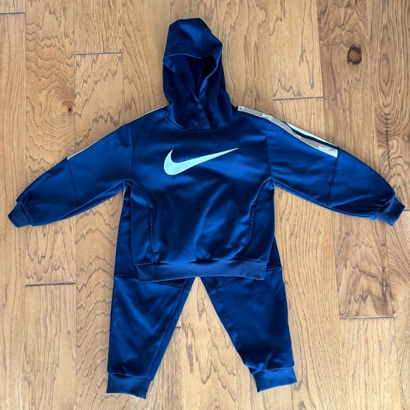 Nike DriFit Hoodie & Jogger Set - Picture 1 of 4